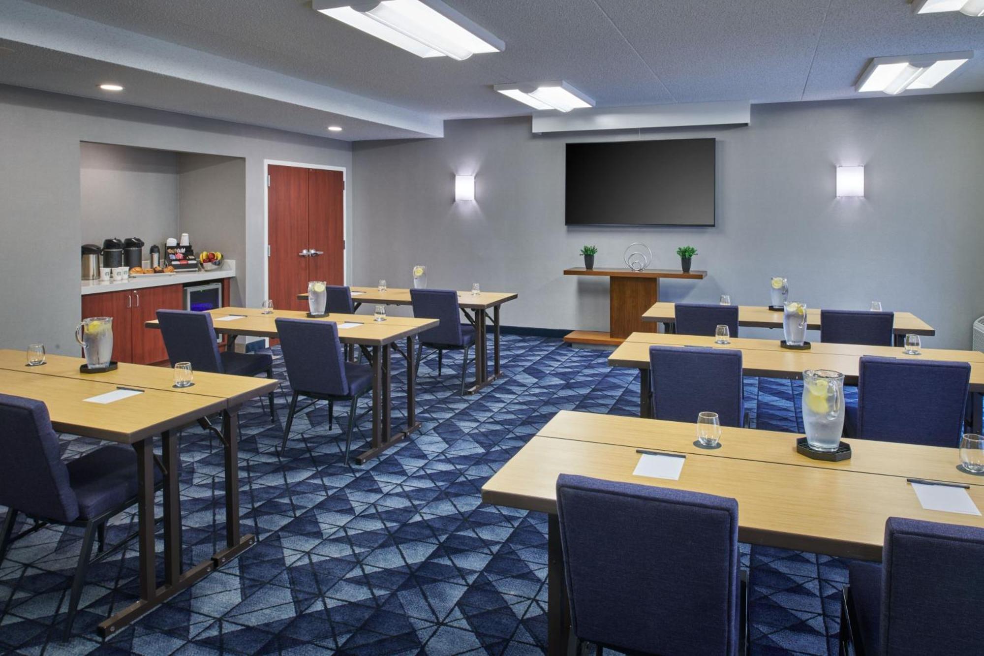 Hotel Courtyard By Marriott Detroit Livonia Esterno foto