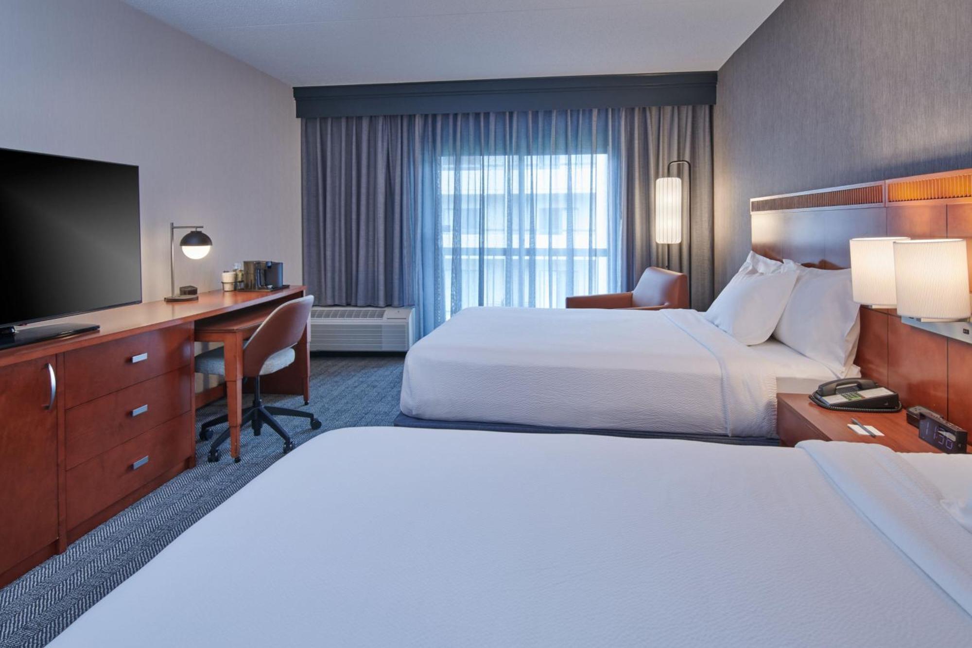 Hotel Courtyard By Marriott Detroit Livonia Esterno foto