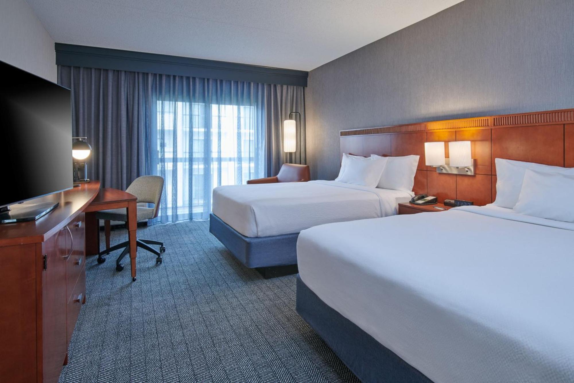Hotel Courtyard By Marriott Detroit Livonia Esterno foto