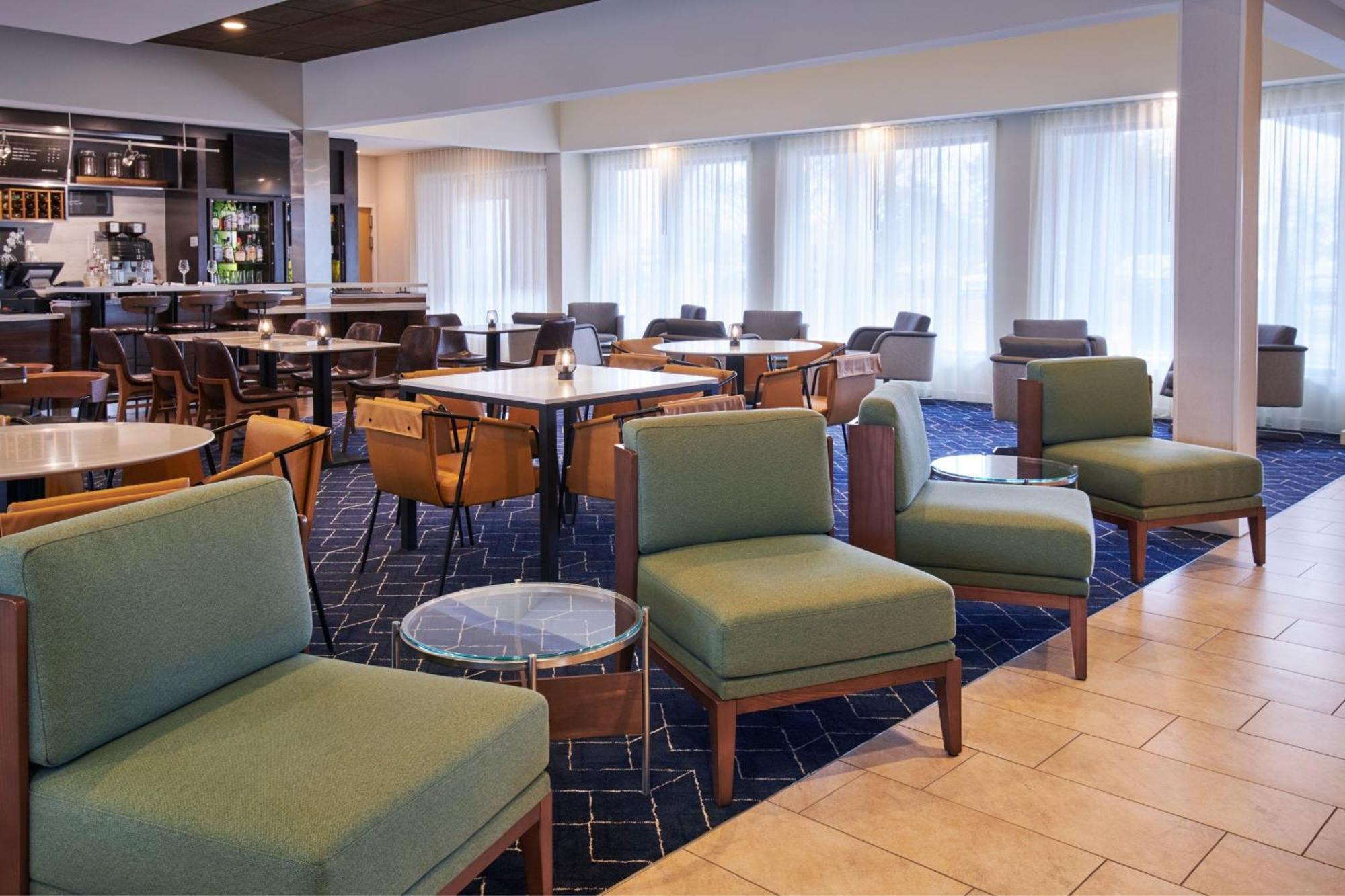 Hotel Courtyard By Marriott Detroit Livonia Esterno foto