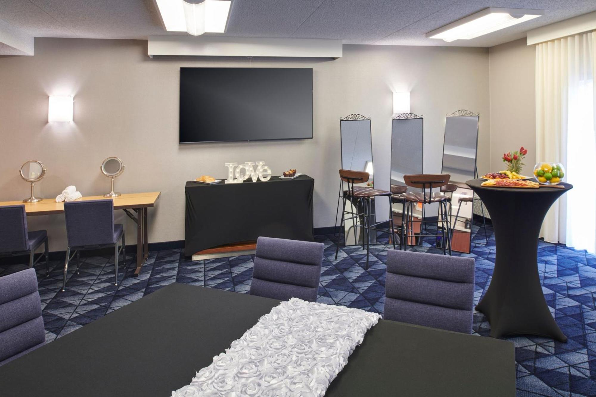Hotel Courtyard By Marriott Detroit Livonia Esterno foto