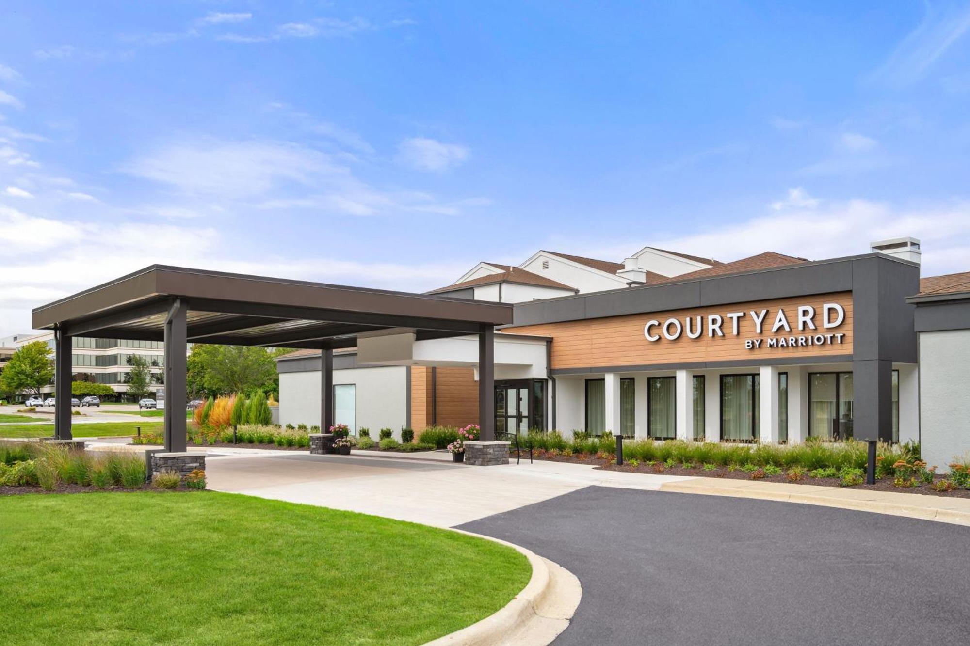 Hotel Courtyard By Marriott Detroit Livonia Esterno foto